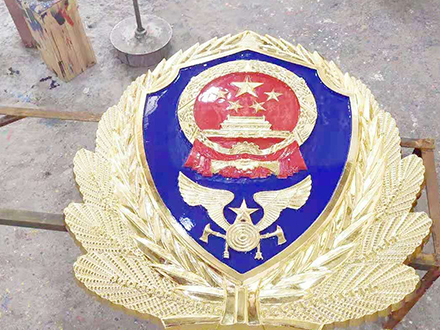 贴金消防徽安装